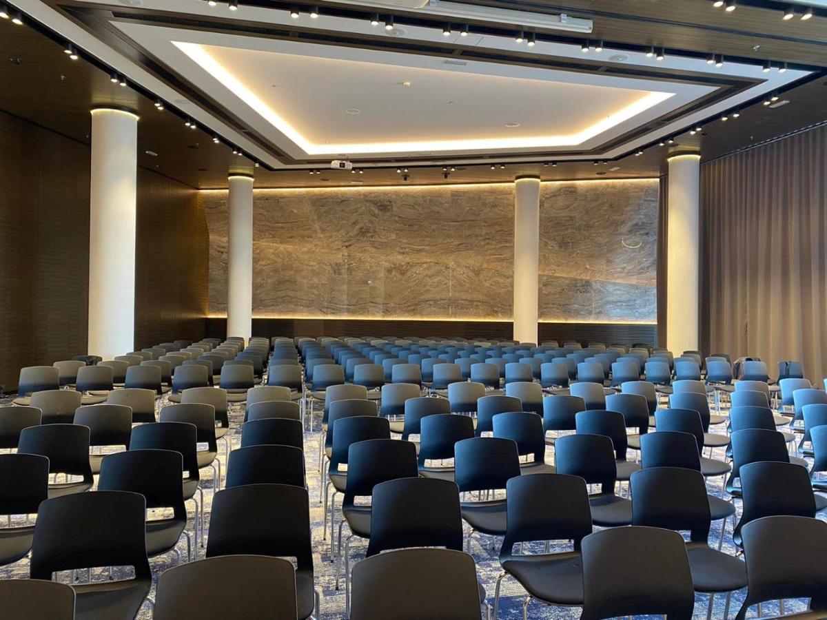 Grand Plaza Hotel & Congress Center Lubiana Esterno foto The main conference room