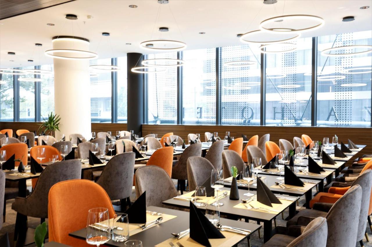 Grand Plaza Hotel & Congress Center Lubiana Esterno foto Restaurant