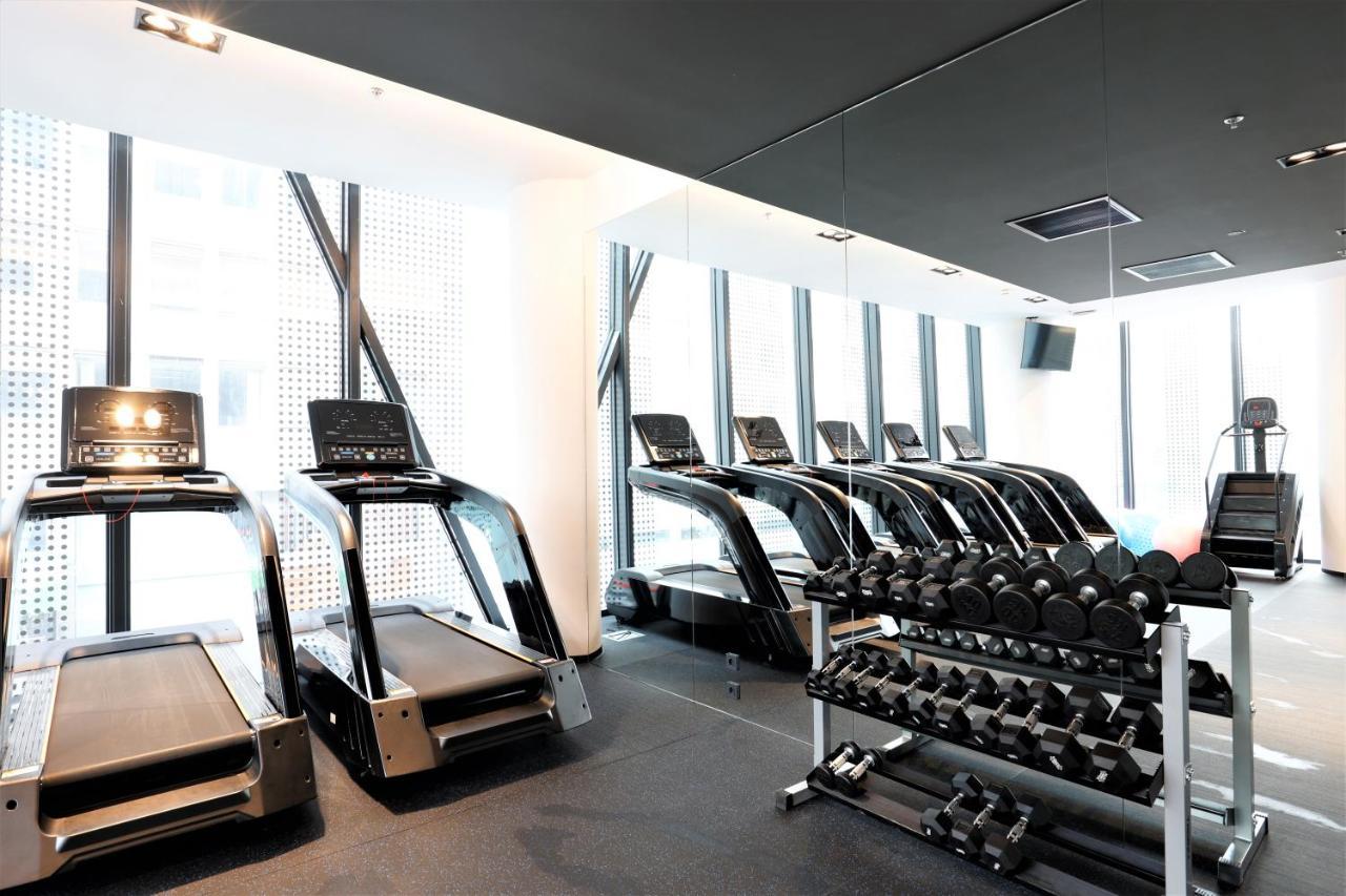 Grand Plaza Hotel & Congress Center Lubiana Esterno foto The gym at the 100th floor