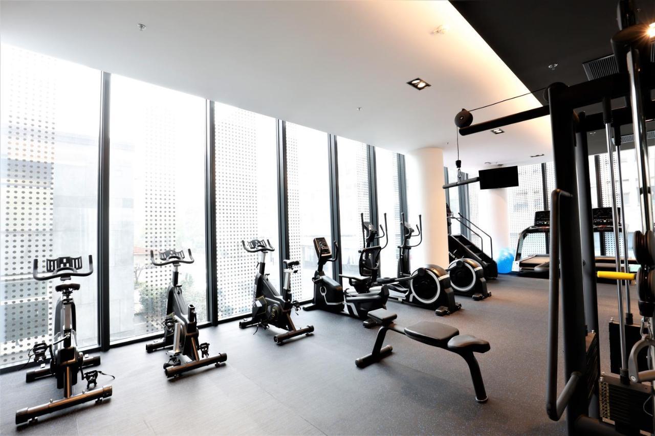 Grand Plaza Hotel & Congress Center Lubiana Esterno foto The gym at the 100th floor