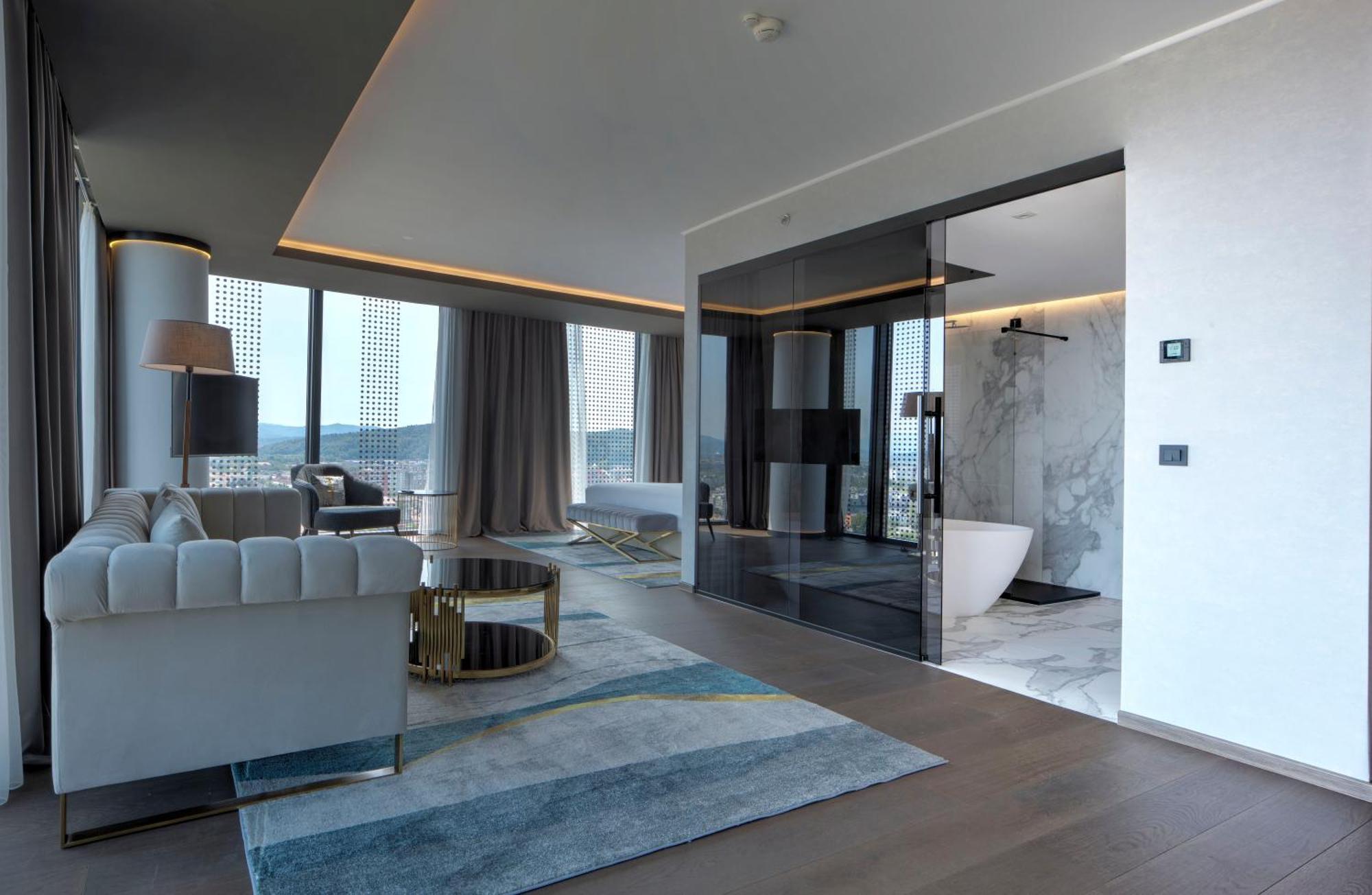 Grand Plaza Hotel & Congress Center Lubiana Esterno foto The interior of a Sky Villa