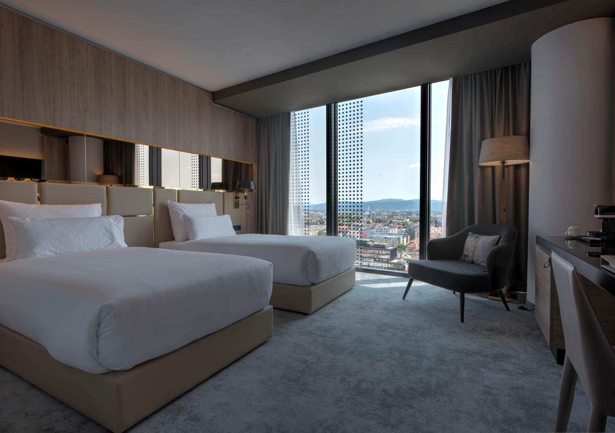Grand Plaza Hotel & Congress Center Lubiana Esterno foto
