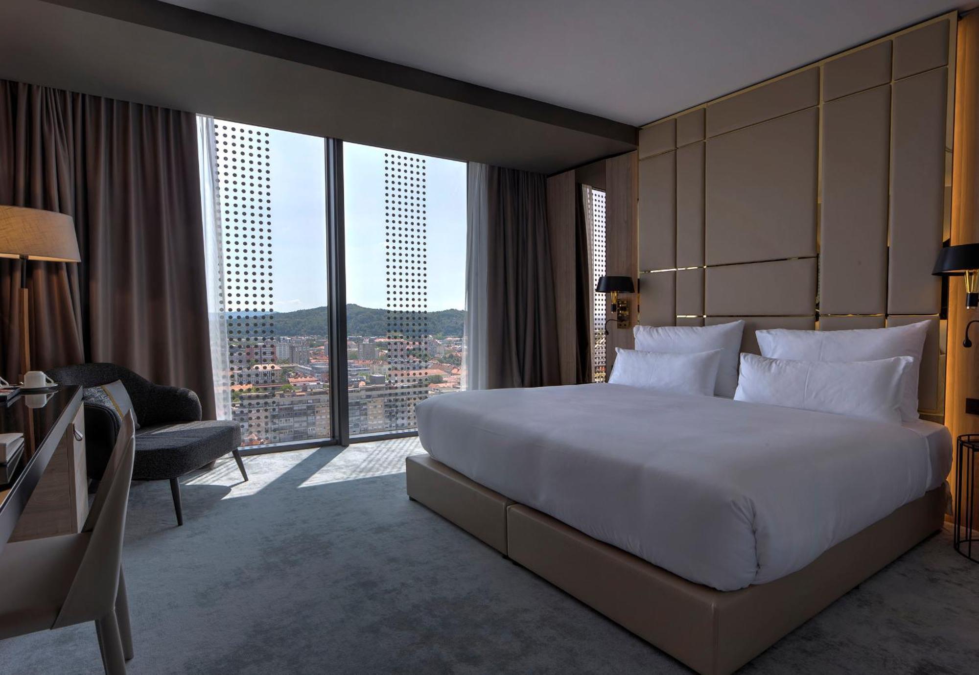 Grand Plaza Hotel & Congress Center Lubiana Esterno foto